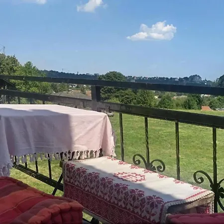 Naturidyll Mit Blick Auf Längste Burg Der Welt Apartment Wanghausen